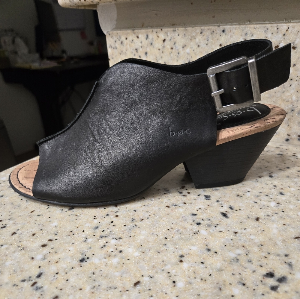 BOC Comfort Black Leather Sandals - Picture 4 of 8